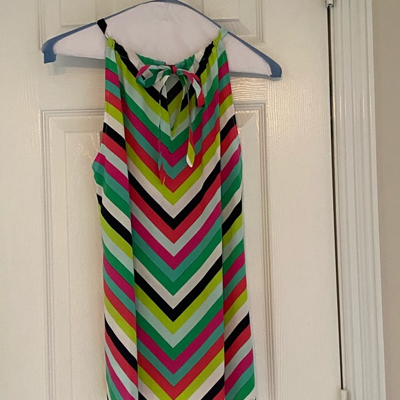 Crown and Ivy Top - Picture 2 of 4